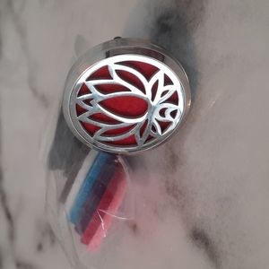 Like New Essential Oil Car Vent Clip Lotus